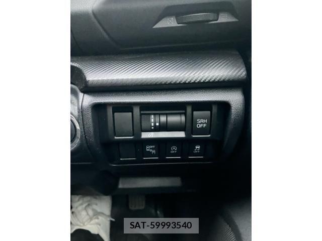 Subaru IMPREZA 2018-04 8366396-19