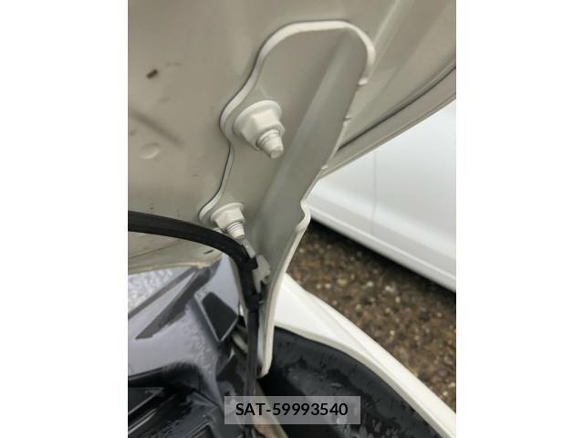 Subaru IMPREZA 2018-04 8366396-25