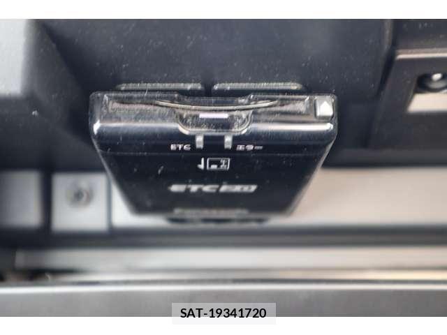 Subaru IMPREZA 2017-05 8366388-24