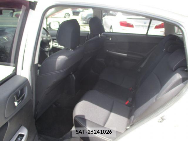 Subaru IMPREZA 2015-04 8366398-10