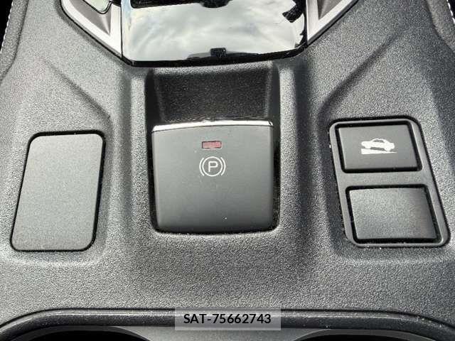 Subaru IMPREZA 2016-10 8412942-13