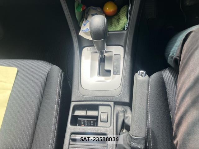 Subaru IMPREZA 2013-09 8412945-17