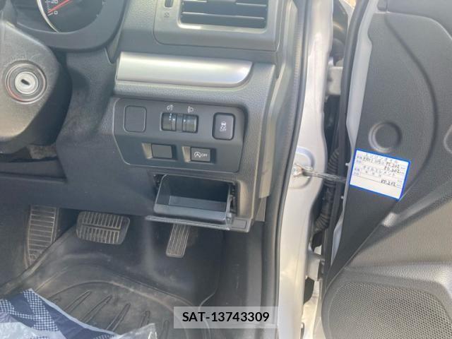 Subaru IMPREZA 2014-01 8412949-9