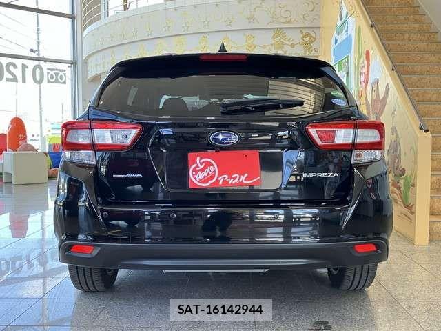 Subaru IMPREZA 2018-07 8457701-1