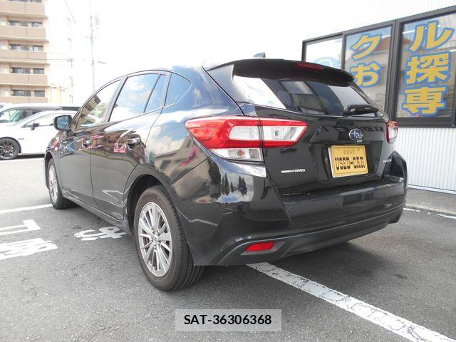 Subaru IMPREZA 2018-03 8562204-2