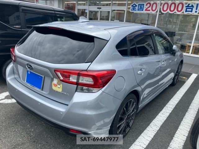 Subaru IMPREZA 2018-01 8627199-2