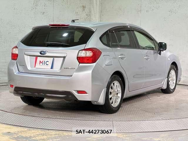 Subaru IMPREZA 2014-01 8849393-4