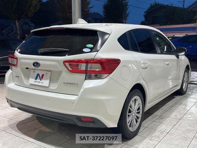 Subaru IMPREZA 2018-03 8841000-17