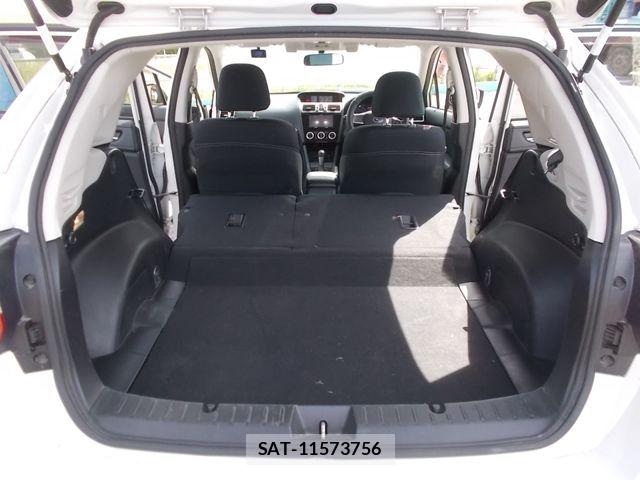 Subaru IMPREZA 2016-09 8880164-24