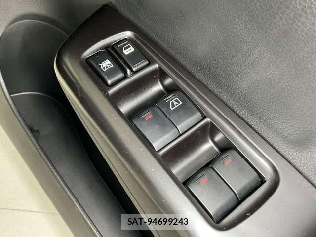 Subaru IMPREZA WRX 2012-06 6994354-13