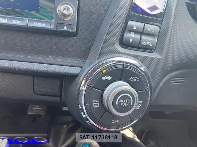 Honda INSIGHT 2011-04 7219938-19