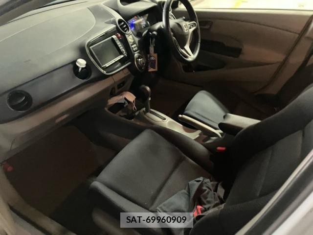 Honda INSIGHT 2009-03 8659547-16