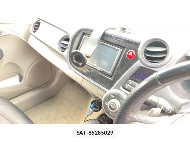 Honda INSIGHT 2010-02 8796251-11