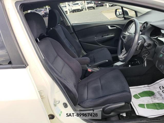 Honda INSIGHT EXCLUSIVE 2012-06 6682696-20