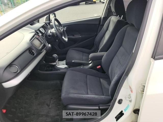 Honda INSIGHT EXCLUSIVE 2012-06 6682696-21
