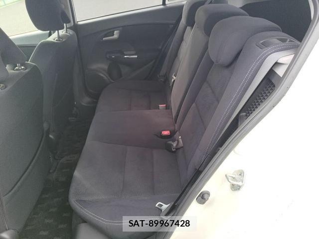 Honda INSIGHT EXCLUSIVE 2012-06 6682696-22
