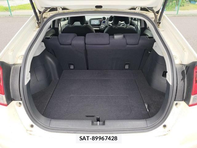 Honda INSIGHT EXCLUSIVE 2012-06 6682696-24