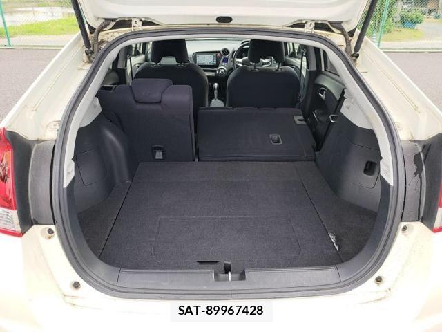 Honda INSIGHT EXCLUSIVE 2012-06 6682696-25