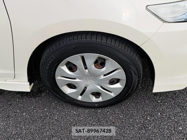 Honda INSIGHT EXCLUSIVE 2012-06 6682696-29
