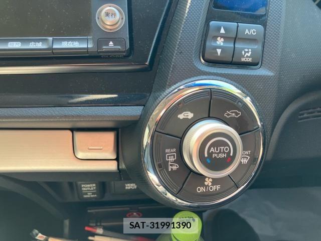 Honda INSIGHT EXCLUSIVE 2012-08 7454982-25
