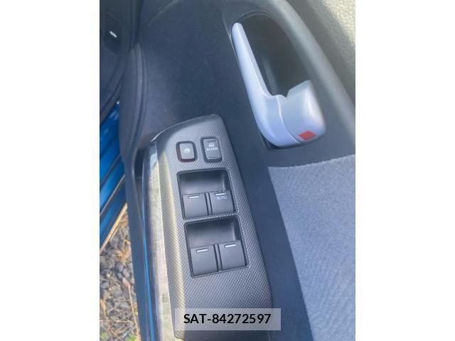Honda INSIGHT EXCLUSIVE 2012-06 8742833-9