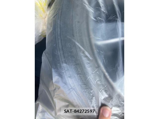 Honda INSIGHT EXCLUSIVE 2012-06 8742833-20