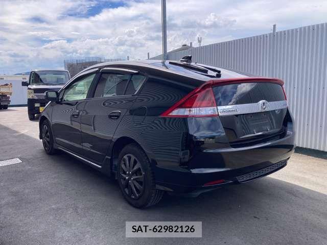 Honda INSIGHT EXCLUSIVE 2012-05 8780634-11