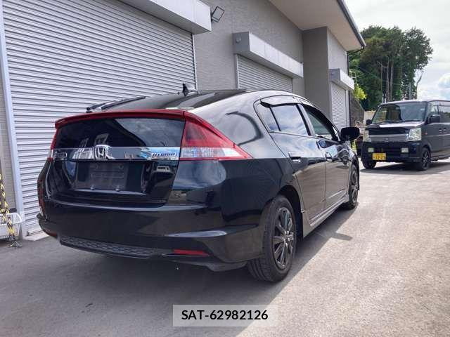 Honda INSIGHT EXCLUSIVE 2012-05 8780634-7