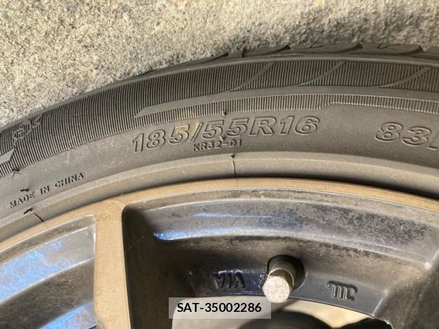 Honda INSIGHT EXCLUSIVE 2012-08 8849396-8