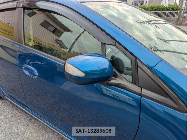 Honda INSIGHT EXCLUSIVE 2012-03 8880180-21