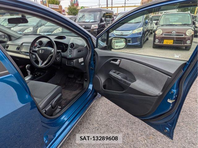 Honda INSIGHT EXCLUSIVE 2012-03 8880180-29