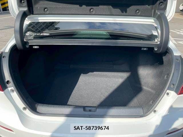 Honda INSIGHT 2019-06 5869710-12