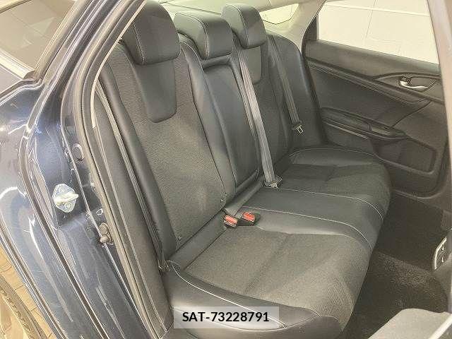 Honda INSIGHT 2019-01 5869708-5