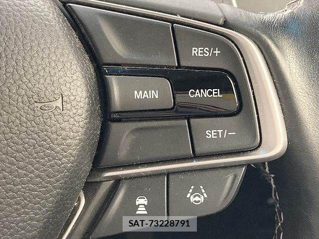 Honda INSIGHT 2019-01 5869708-6