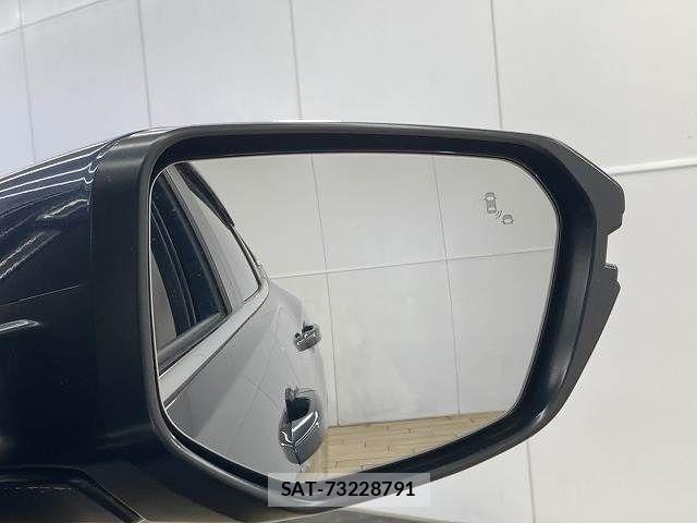 Honda INSIGHT 2019-01 5869708-8