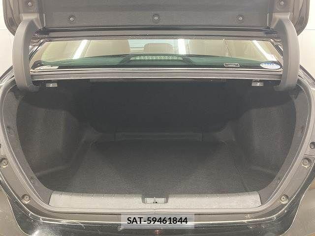 Honda INSIGHT 2019-01 6215729-12