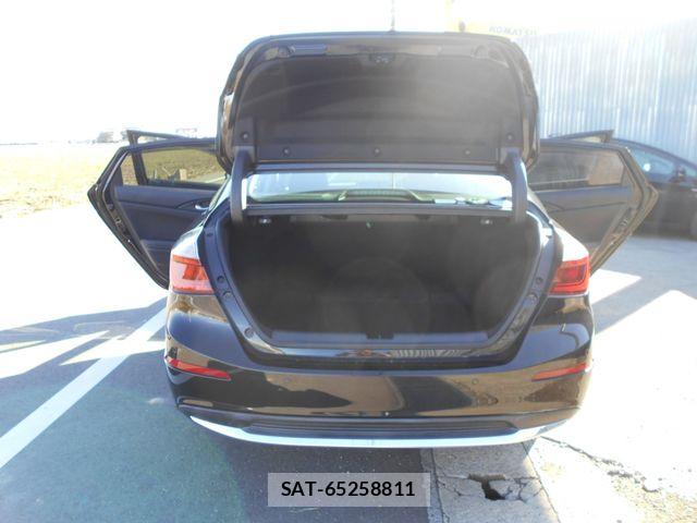 Honda INSIGHT 2019-07 1386478-13