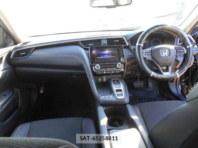 Honda INSIGHT 2019-07 1386478-2