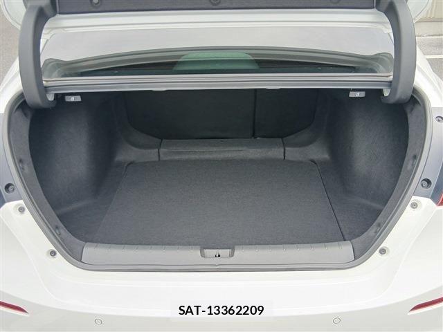 Honda INSIGHT 2019-03 6276512-18