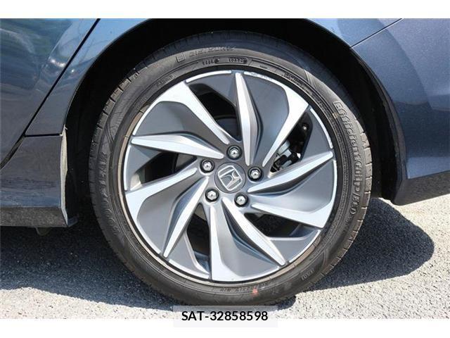 Honda INSIGHT 2018-12 6906726-13