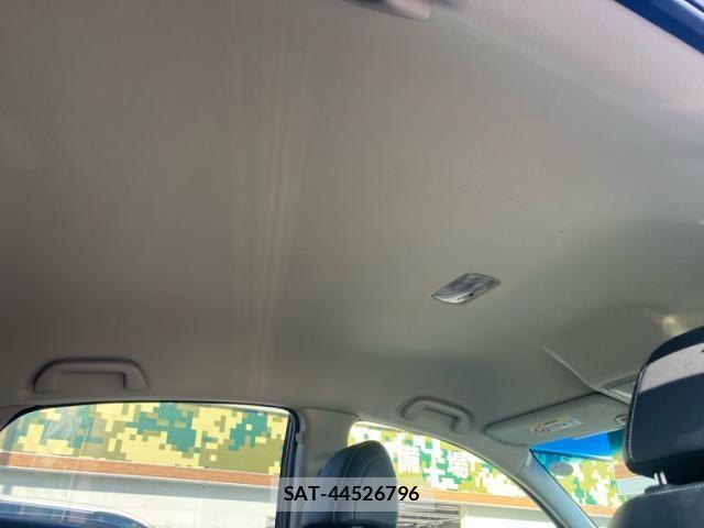 Honda INSIGHT 2019-07 7392443-12