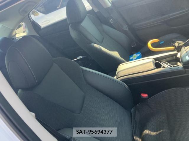 Honda INSIGHT 2019-08 7500986-15