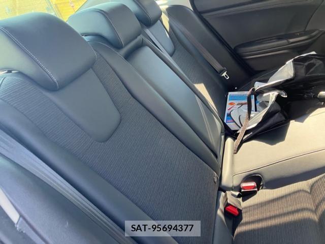 Honda INSIGHT 2019-08 7500986-16