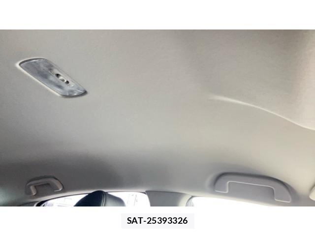 Honda INSIGHT 2019-03 7617195-10