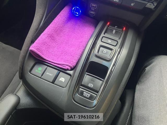 Honda INSIGHT 2019-05 8036077-14