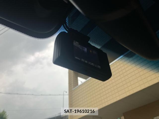 Honda INSIGHT 2019-05 8036077-18