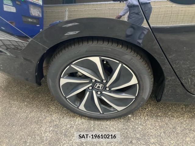 Honda INSIGHT 2019-05 8036077-6