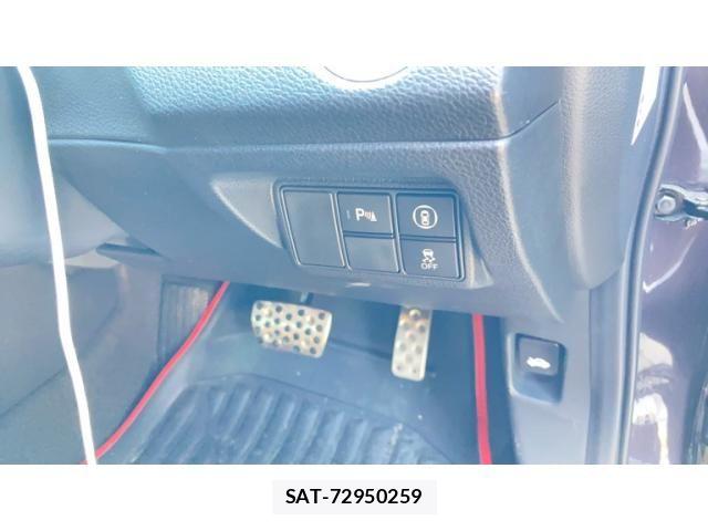 Honda INSIGHT 2021-09 8207976-12