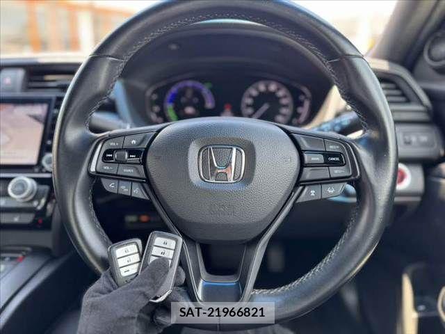 Honda INSIGHT 2019-01 8230414-4