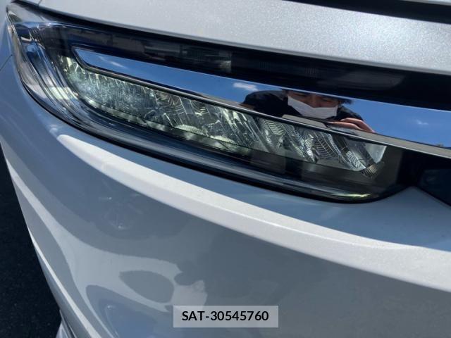 Honda INSIGHT 2022-09 8230413-26